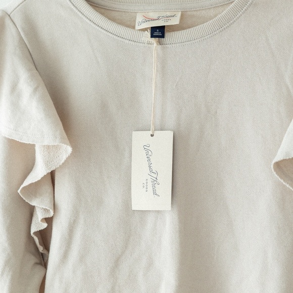 NEW Universal Thread Cream Ruffle Blouse - Picture 2 of 5